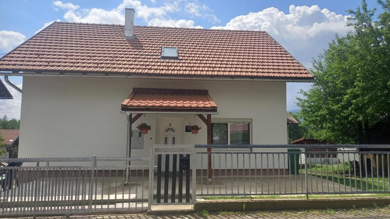 Keti Lägenhet Plaški Exteriör bild