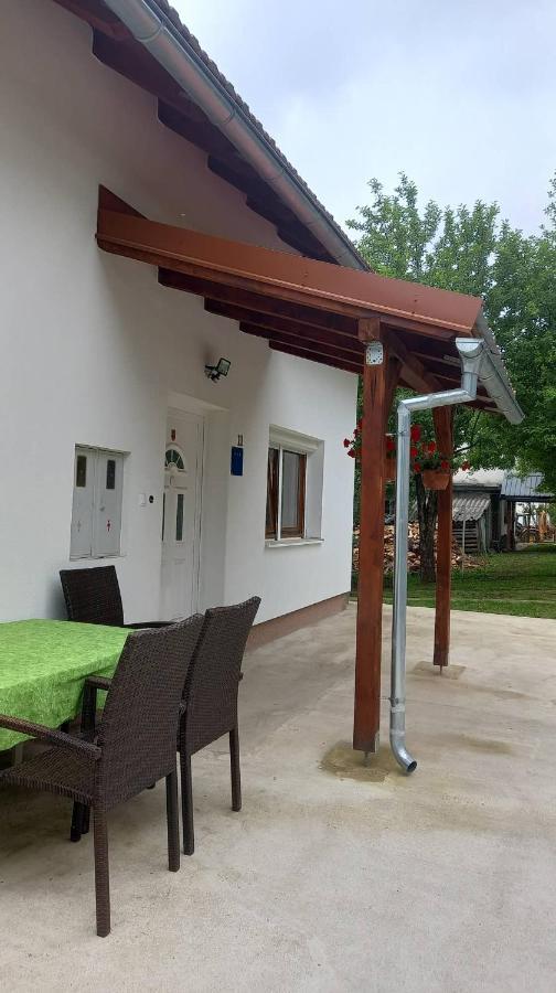 Keti Lägenhet Plaški Exteriör bild